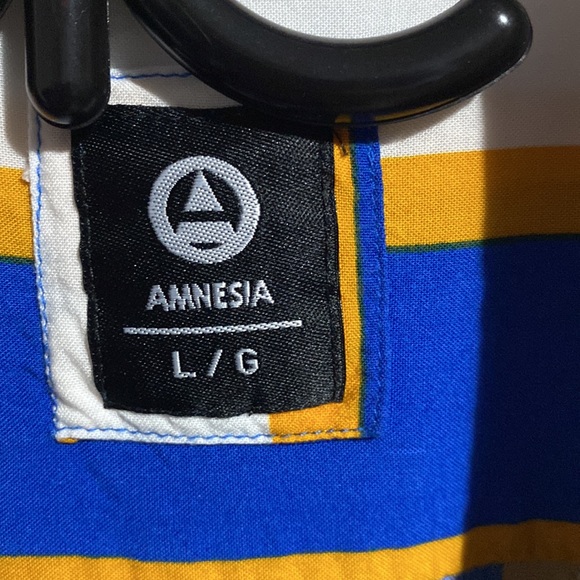 Summer shirt size Large - Picture 2 of 7